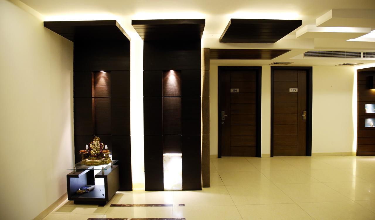 Fabhotel Oasis Dlf Phase 3 Gurgáon Kültér fotó