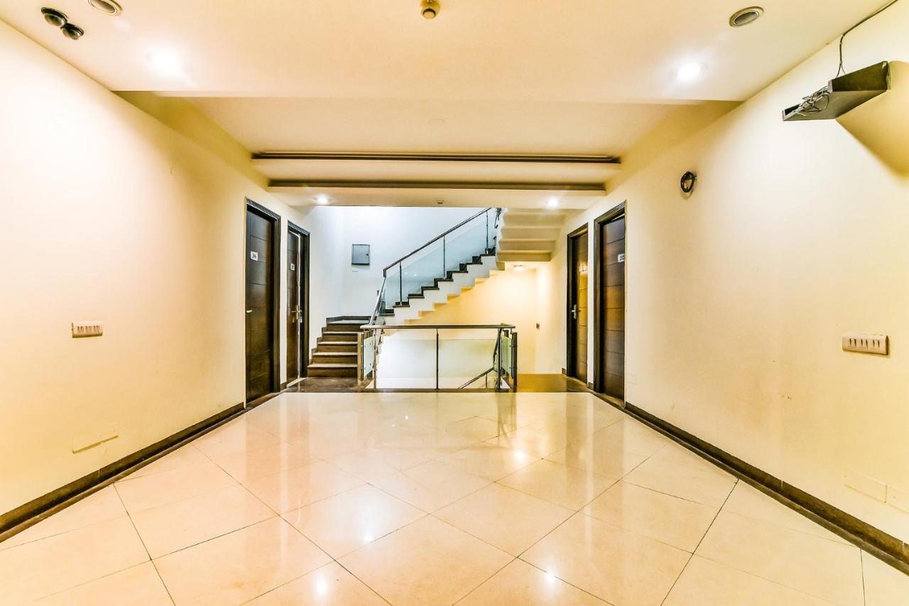 Fabhotel Oasis Dlf Phase 3 Gurgáon Kültér fotó